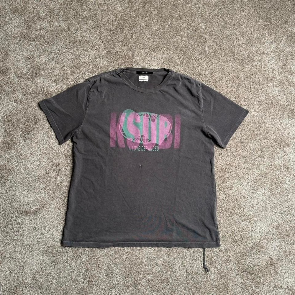 GREY KSUBI "A LOVE DERANGED" GRAPHIC TEE